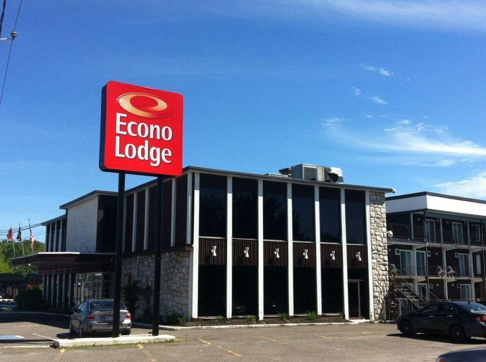 Hotel Le Principal グランビー エクステリア 写真